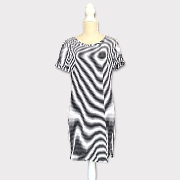 Southern Tide | EUC Abigail Shirt Dress Size Medium M - Picture 1 of 13